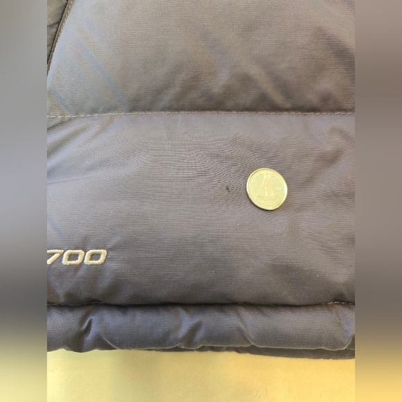 Ladies XL Northface Puffer Vest - Picture 8 of 9